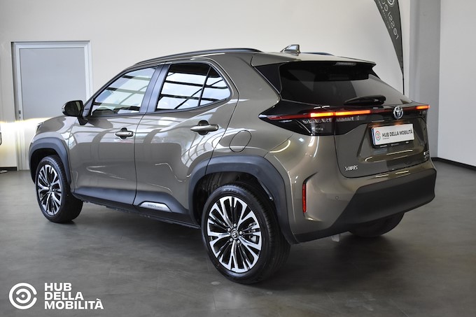 TOYOTA Yaris Cross 1.5 Hybrid 5p. E-CVT AWD-i Lounge
